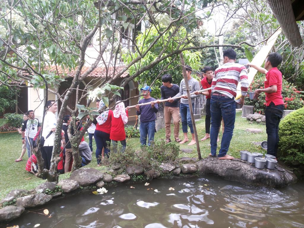 Bumi Cikeas Sentul Bogor Hotel Bagian luar foto