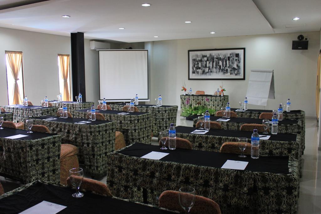 Bumi Cikeas Sentul Bogor Hotel Bagian luar foto