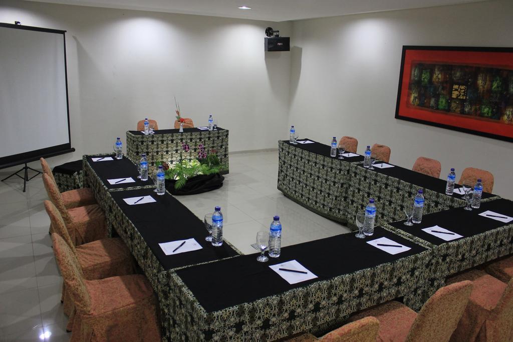 Bumi Cikeas Sentul Bogor Hotel Bagian luar foto
