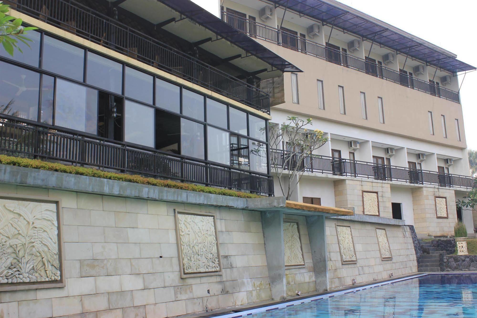 Bumi Cikeas Sentul Bogor Hotel Bagian luar foto