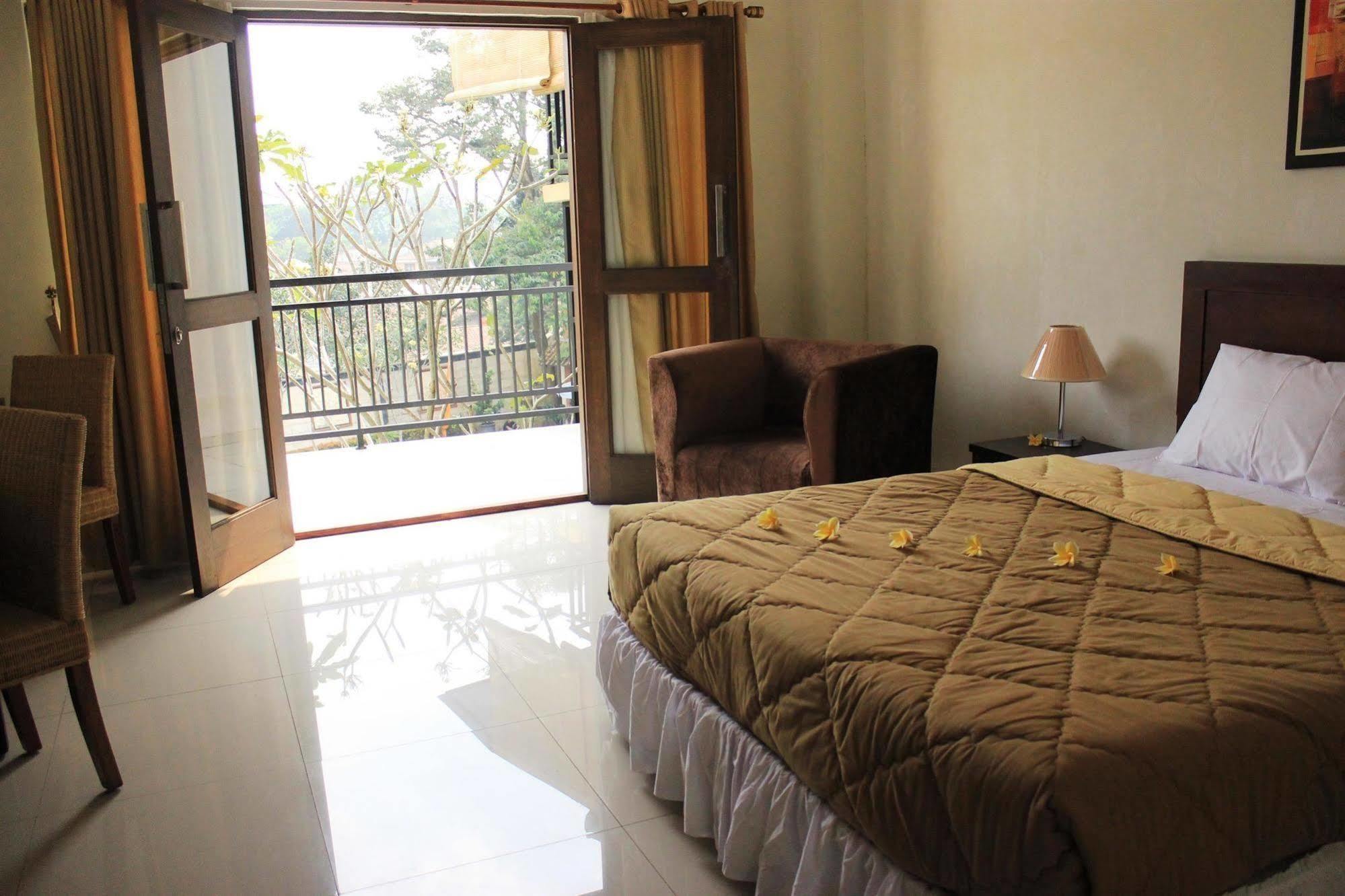 Bumi Cikeas Sentul Bogor Hotel Bagian luar foto