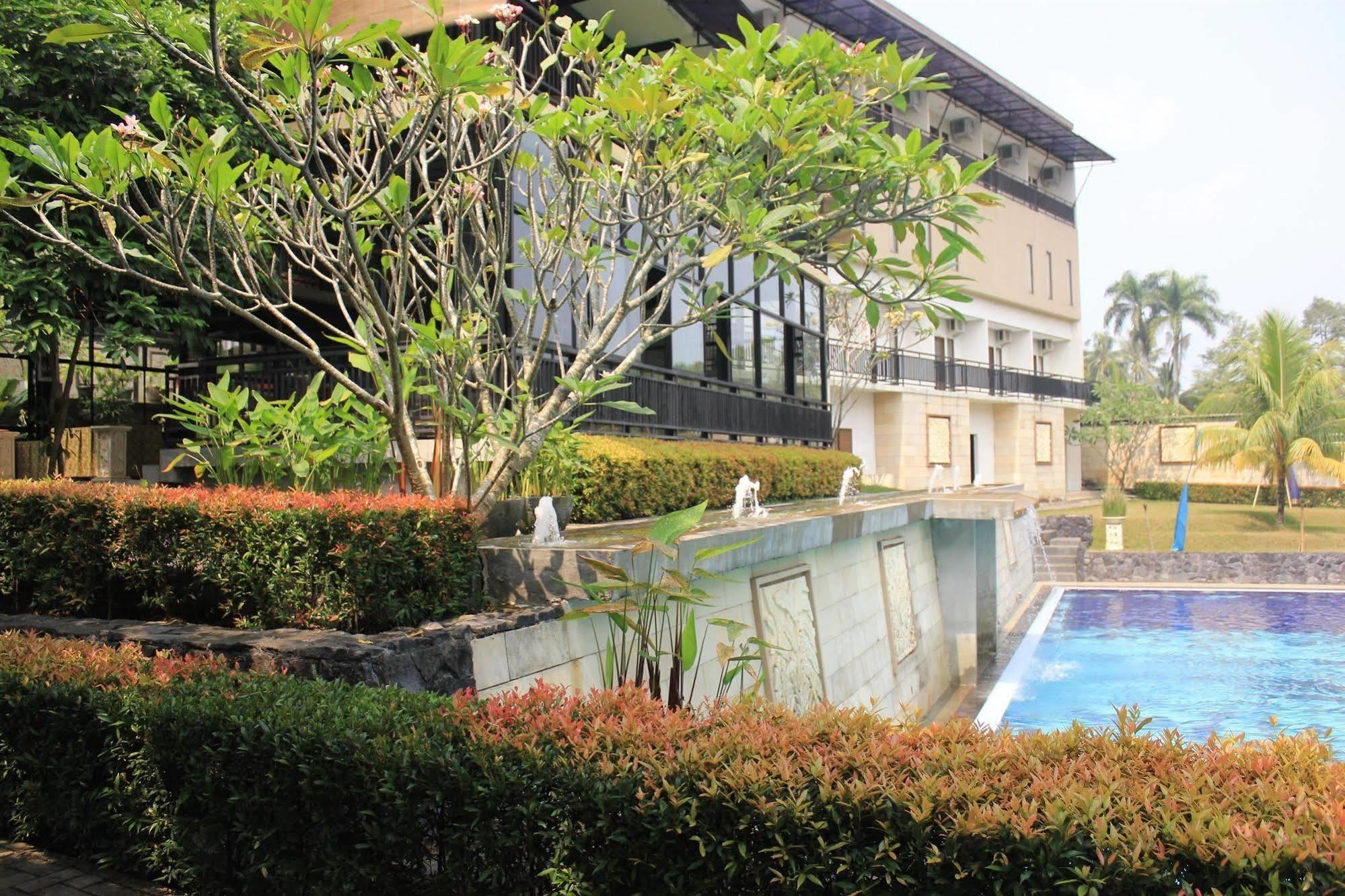 Bumi Cikeas Sentul Bogor Hotel Bagian luar foto