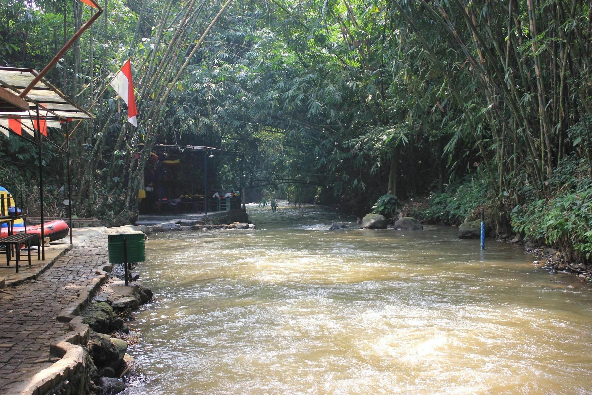 Bumi Cikeas Sentul Bogor Hotel Bagian luar foto